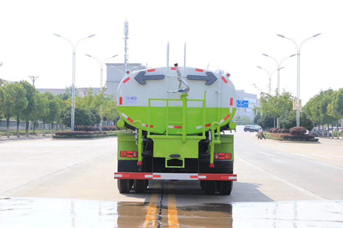 国六东风专底20方绿化喷洒车