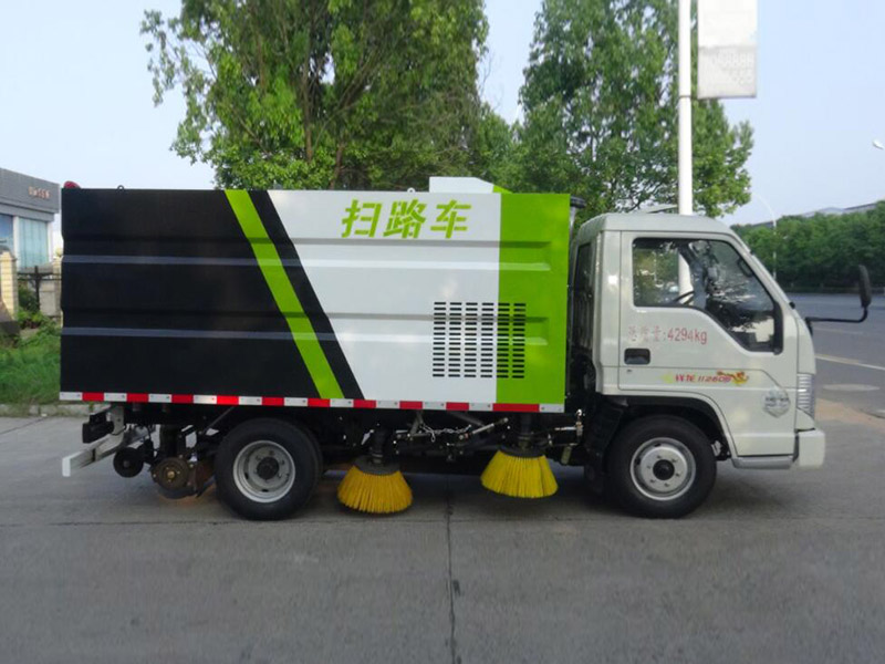 福田3方扫路车 小型扫路车