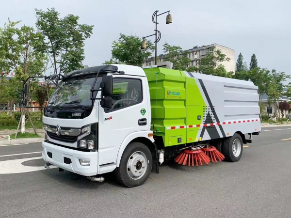 东风凯普特7.5方扫路车 国六扫路车