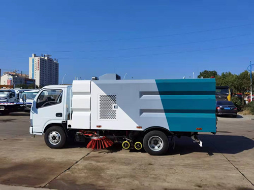 国三福瑞卡5方洗扫车 小型洗扫车