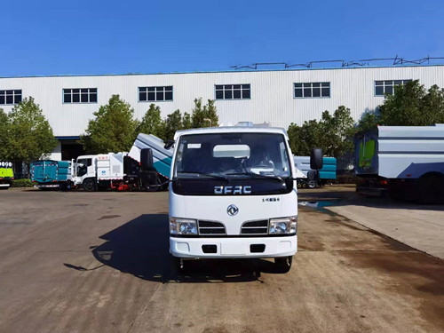 国三福瑞卡5方洗扫车 小型洗扫车